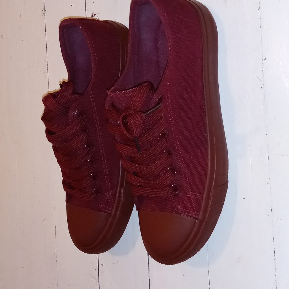 Sneaker - Picture 2 of 4
